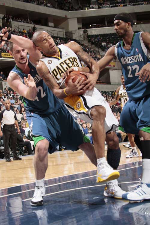 彰显其在场 彰显其在场