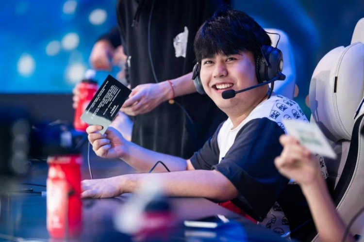 时刻专注于 时刻专注于