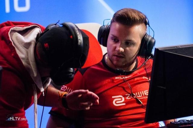 易斯之间的 易斯之间的