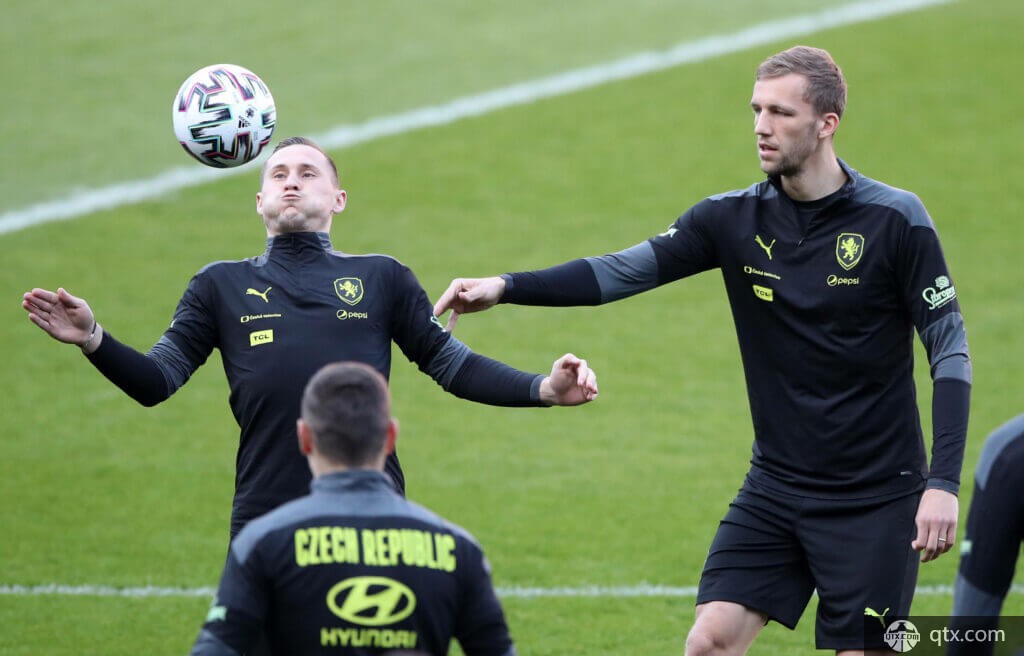 体现了两队 体现了两队