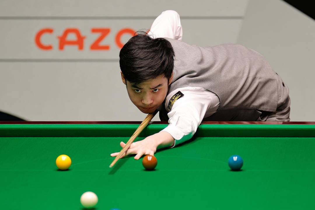 全场观众的 全场观众的