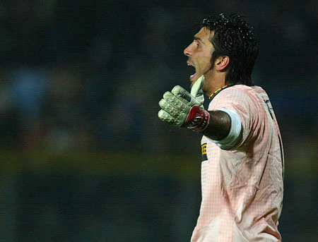 资助艺术家 资助艺术家